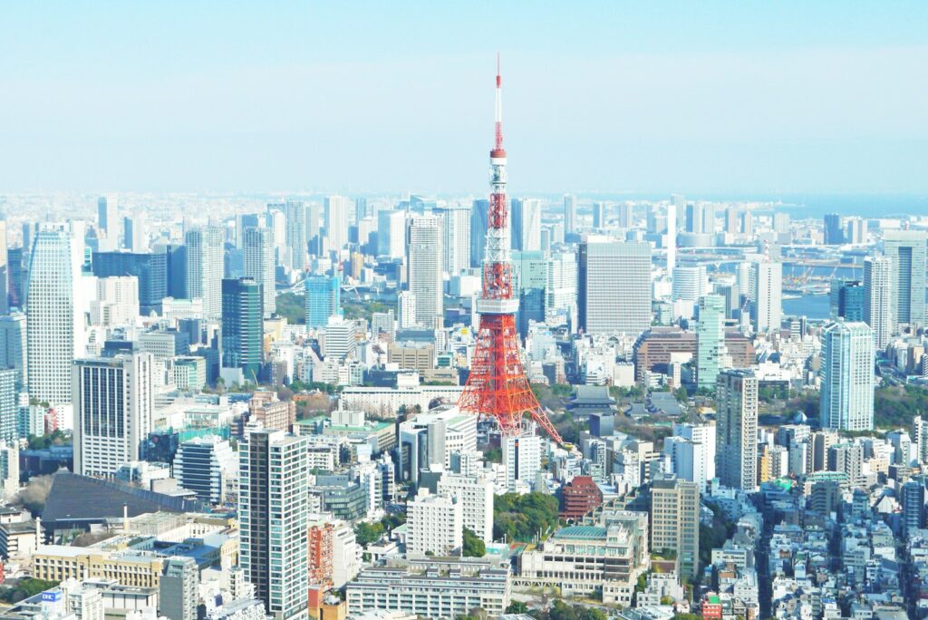 東京の街並み（東京タワーと都心のビル群）